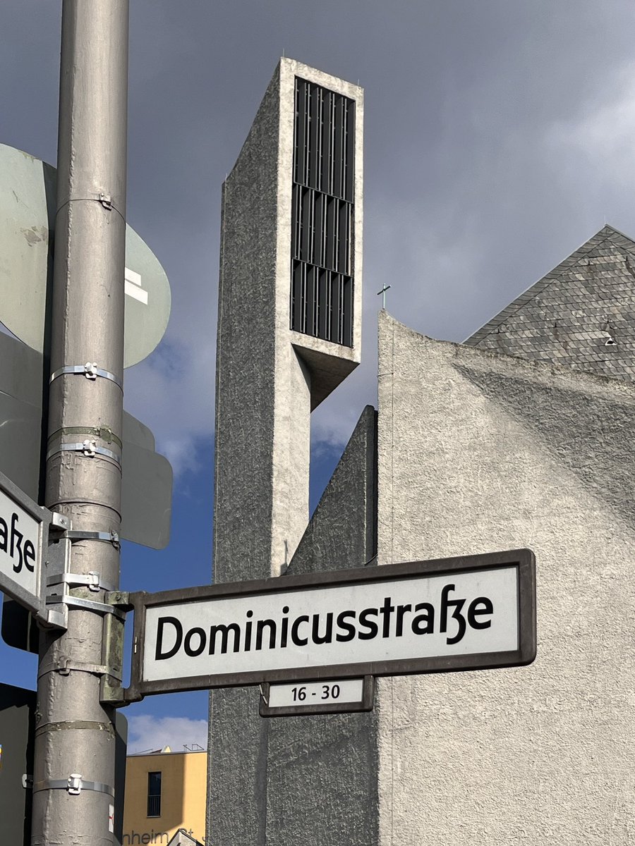 stoneroberts's tweet image. St Norbert Catholic Church, Berlin Schöneberg. Original church 1916, bombed WWll. Preserved and incorporated into new church Fehling & Gogel architects 1958-62. Interior is modified remnant wrapped in a new tower, sculptural wall and ancillary block.