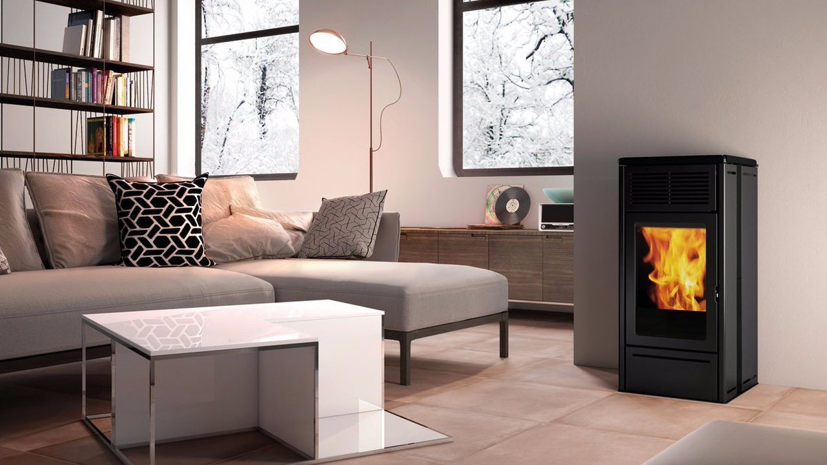 🔥 Nara Céramique Bordeaux, noir, blanc– Chaleur et caractère pour votre intérieur ! 🔥

Alliez puissance et élégance avec le Nara, un poêle à granulés au design raffiné en céramique bordeaux. Son look unique apporte une touche chaleureuse et sophistiquée à votre intérieur, tout