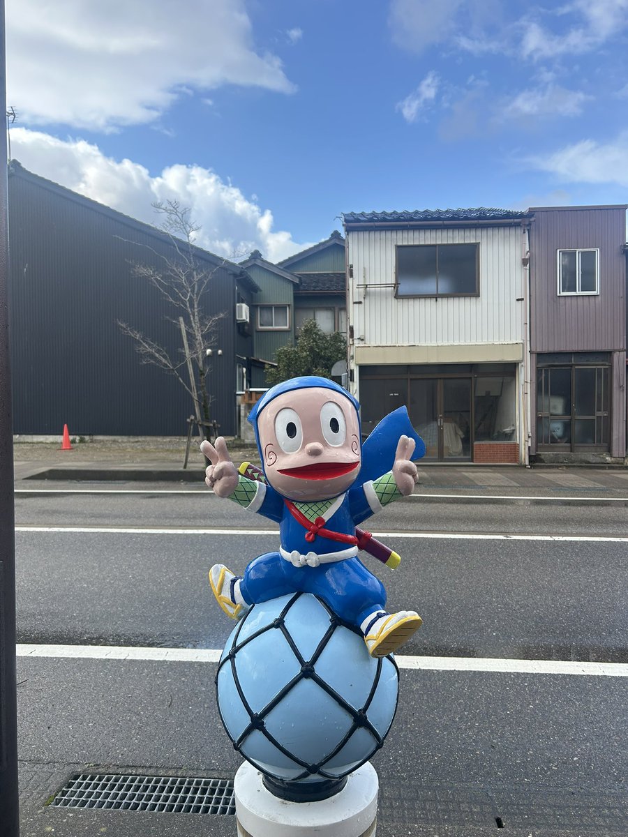JF28taku's tweet photo. 忘れてた富山旅行最終日に頂いたマンホールカード 。
#富山県
#富山市
#マンホールカード https://t.co/iAkYpgktqa
