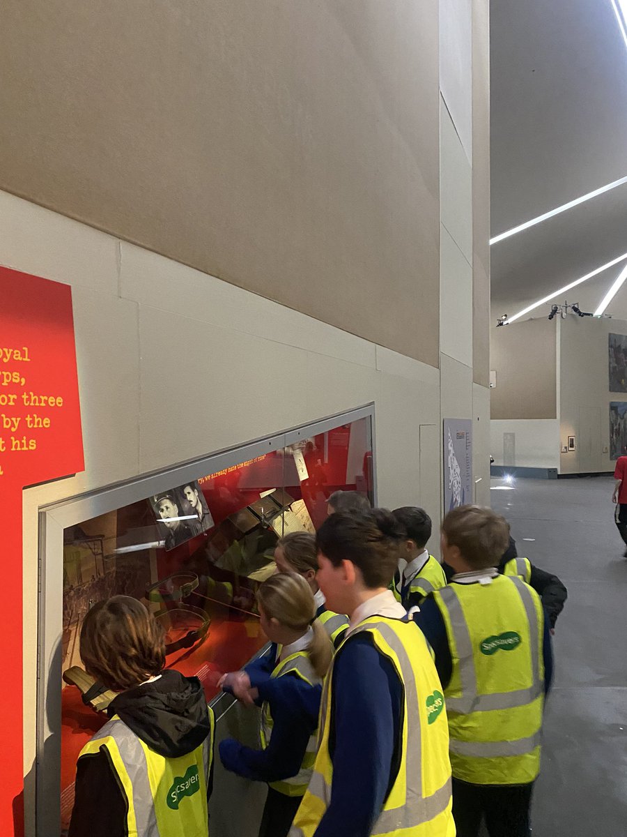 Year 6 have arrived <a href="/IWMNorth/">IWM North</a> Everyone is very excited! #RCPHistory