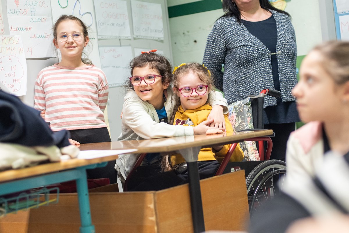 fcn_onlus's tweet image. Gli incontri di quest’anno scolastico del progetto #ABCDono (abcdono.it)🎁sono alle “ultime battute”.
E con l’appuntamento nelle classi della Scuola Papa Giovanni di #Novara, anche lo scrittore 🖋 #Alessandro #Barbaglia ha concluso le  sue visite!
#fondazionenovarese