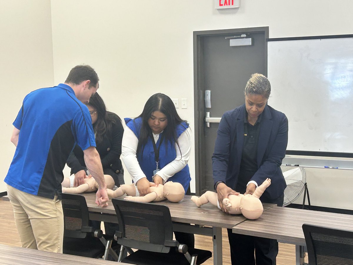 Spring_ISD_PD's tweet image. A huge thank you to @AllyMedicalER for hosting our Basic Life Support Certification training this week.
🌟 Shout out to the amazing instructor, Erik Johannessen with Republic EMS for educating our team. Your hands-on training was invaluable. 👏
