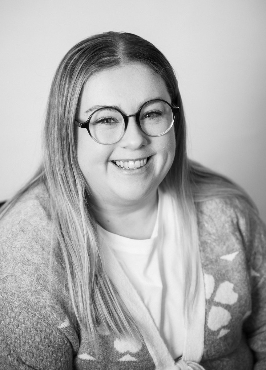 MaritimeP2X's tweet photo. Meet Niamh, Graduate Engineer at @mutualenergy 👋

She plays a key role in the Maritime Power-to-X project, supporting the transition to renewable gases and advancing sustainable shipping. 🚢

#MaritimeInnovation #SustainableTransport https://t.co/veRnj2OXV1