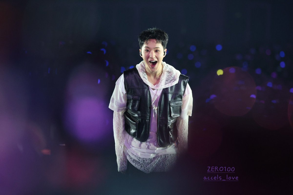 250320 SEVENTEEN CARAT LAND 

오늘도 행복했어
너도 즐거웠을 오늘이기를..

#세븐틴 #SEVENTEEN 
#권순영 #순영 #호시 #hoshi #ホシ