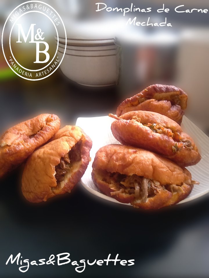 migasybaguettes's tweet photo. Domplina rellenas con Carne Mechada😋 ¡Así me sale!🔥
#domplinas #domplin #panaderia
#migasybaguettes #bakery https://t.co/MFH4dBcvio