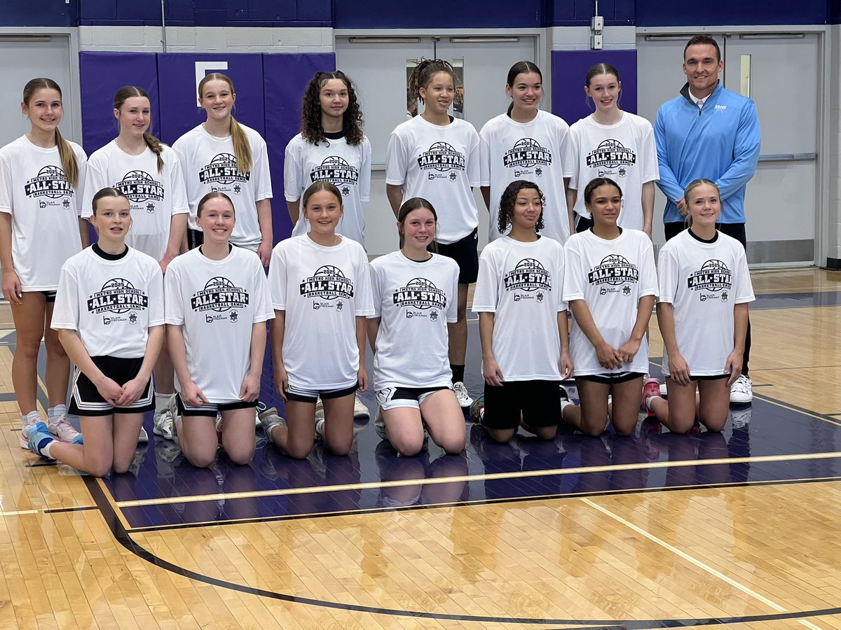 DaveFelici_'s tweet image. 8th Girls game was held last night. The White Team beat the Blue Team 85-74. The White led by MVP Adrienne Ross(JJ’S Bulldogs) 29pts. The Blue team led by MVP Grace Lucero-Minor (Nebraska Attack) with 18pts and Emerson Johnson (Marian) with 18pts. Grace also won the 3pt contest.