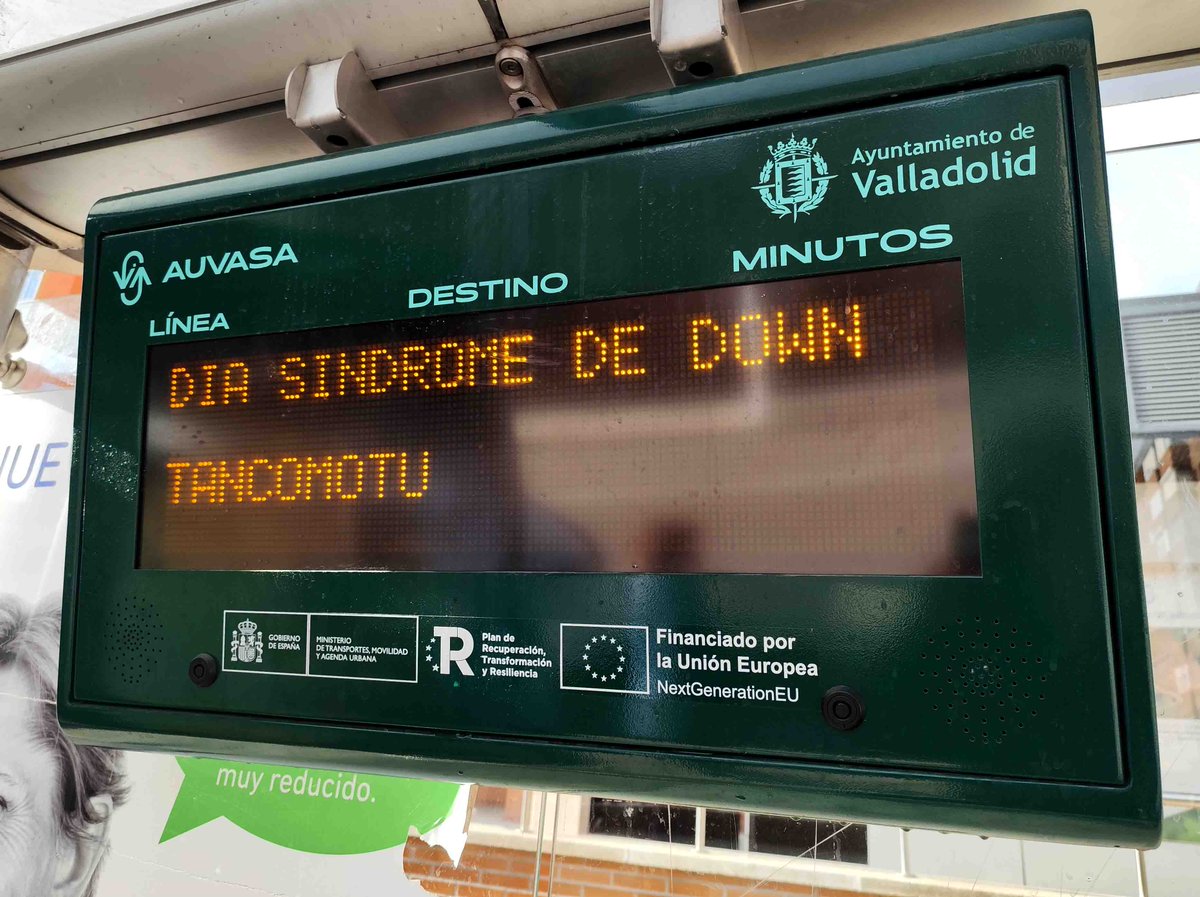 📢 Hoy se celebra el #DiaMundialdelSíndromeDeDown y en nuestros autobuses y paneles informativos homenajeamos a todas las personas que tienen que convivir con esta alteración genética.

#⃣ #TanComoTú