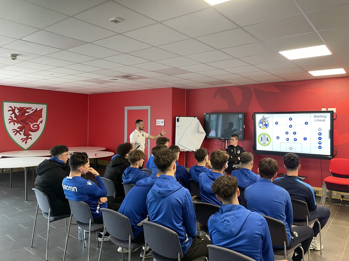 DamienBroad's tweet image. A great experience for our Academy players and staff today at the FAWs Dragon park.

Thank you for the invite and hosting our match preparations ahead of the weekend.

Top session by @BobbyMcKBlack well done! 👏
#PlayerDevelopment #CoachDevelopment