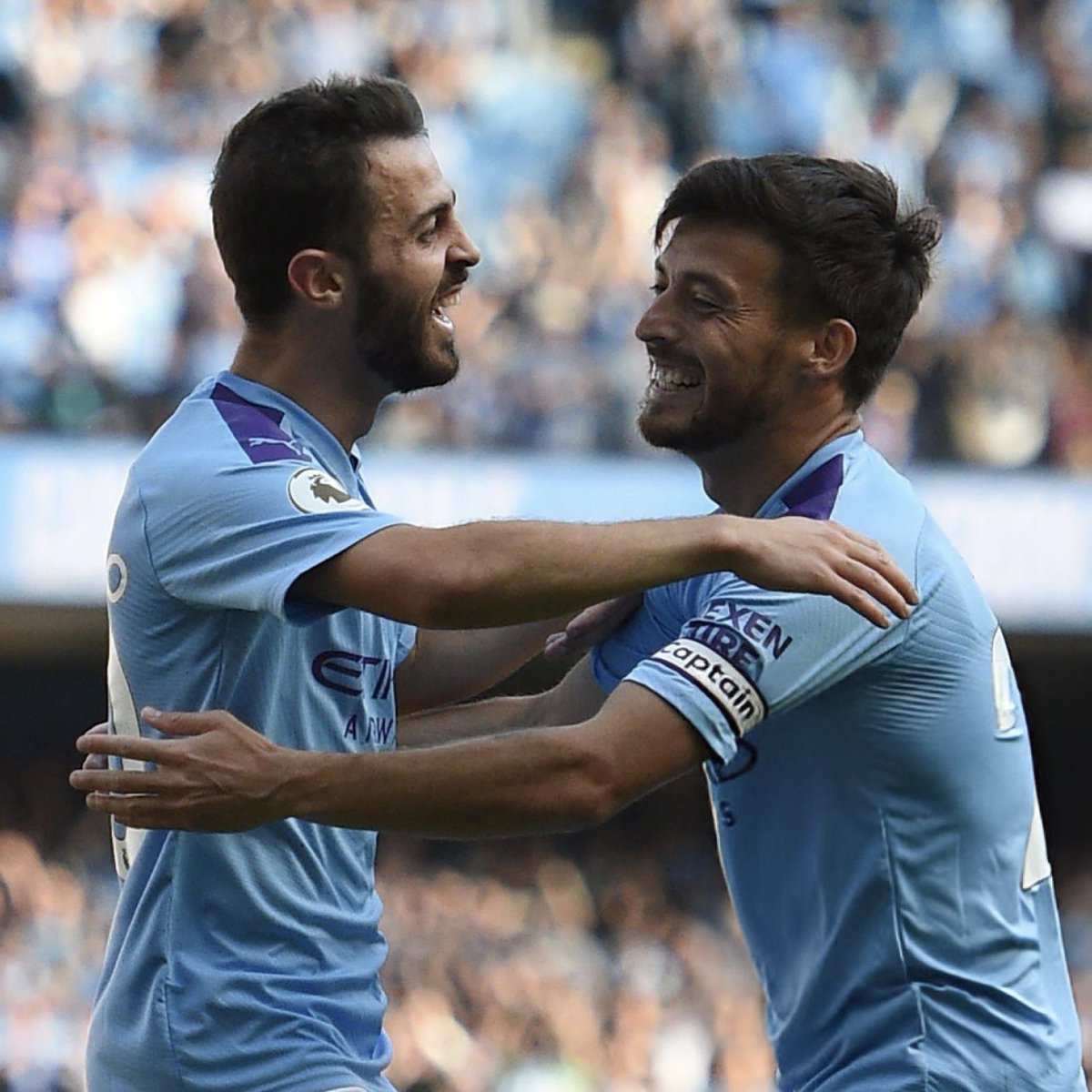 cityreport_'s tweet photo. Two Silvas = 𝗚𝗢𝗟𝗗 ⚜️ https://t.co/UHdthKhGpK