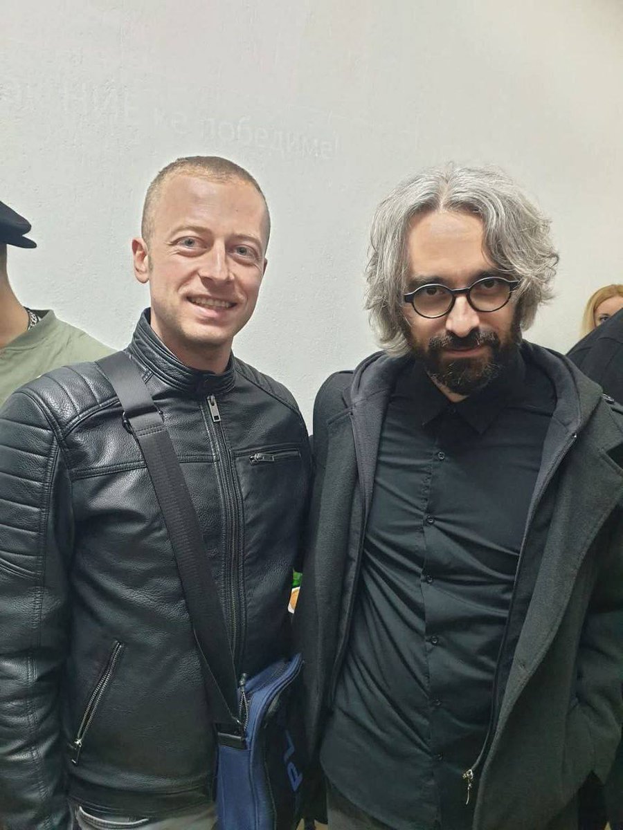 ,,Независниов" прилепчанец загрижен за болницата...која беда!
Може лажел и жена му дека е на гинеколог...за да влегува внатре!