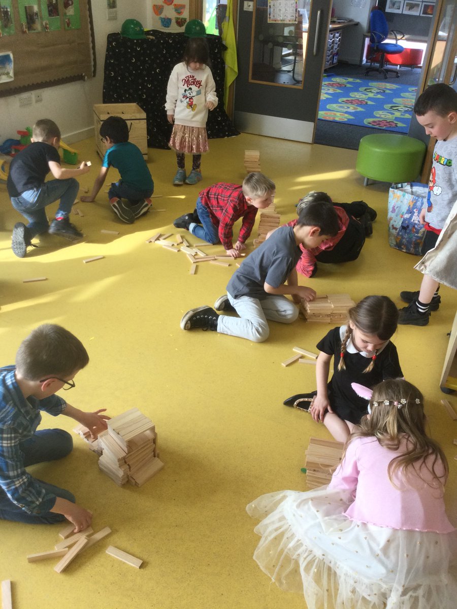 SchoolHillside1's tweet photo. Today #P1TLHillside were challenged to make a stable bridge for the goat to trip trap over and to create a troll to go under it. The creativity and team work was fantastic! #3BillyGoatsGruff https://t.co/wLS4cLOaZm