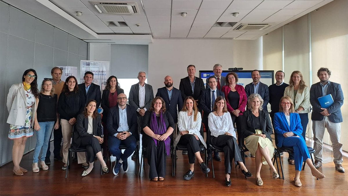 La OA presentó el Observatorio de Políticas de Integridad como experiencia de acción colectiva, en un encuentro organizado por AHK Argentina.
argentina.gob.ar/noticias/la-oa…