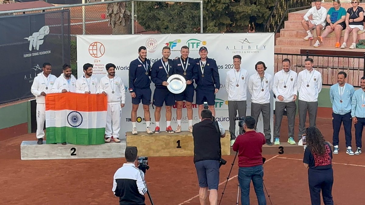 AITA__Tennis's tweet photo. 4 Medals for India at ITF World Tennis Masters Tour 2025! 🎾🏆🇮🇳
Silver:
Lakshit & Chandril Sood – 30+ Doubles
Team India – 30+ Men’s Team Event
Bronze:
Jitin Bishnoi & Akshita Basarvaju – 35+ Mixed Doubles
Kartikeya Singh Verma & Mishal Javia – 35+ Doubles
#ITFMasters https://t.co/U6AEJfthy4