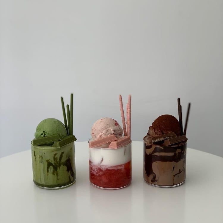 Tall and saxy guy is back! tweet media