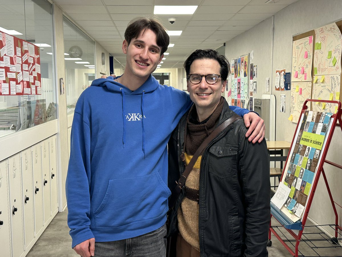 Class of 2024 alumnus Alex Volchok stopped by <a href="/ASBschool/">American School of Barcelona</a> this afternoon. He is pursuing a Bachelor of Commerce <a href="/uniofgalway/">Ollscoil na Gaillimhe | University of Galway</a> in Ireland. 🇮🇪 

He had plenty to catch up on with his former teachers, especially about his current classes but also about his experiences in Ireland.