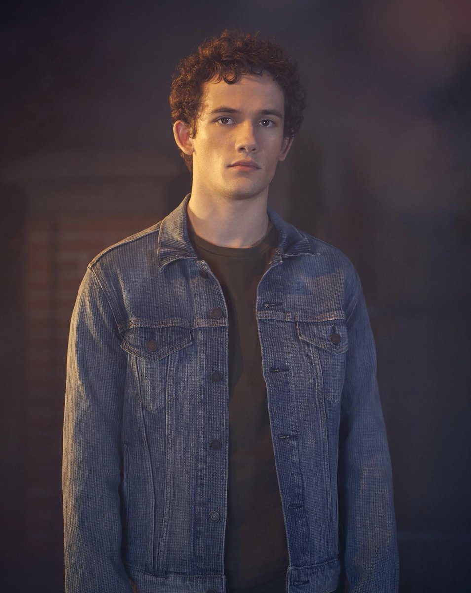 AM0Jl's tweet image. Guy PLL Fans had to put-up with so damn
much Homophobia in the fandom when
Pretty Little Liars was airing so we fucking
deserved to have a MALE Liar FINALLY!

#PLLTP #PLLThePerfectionists #DylanWalker