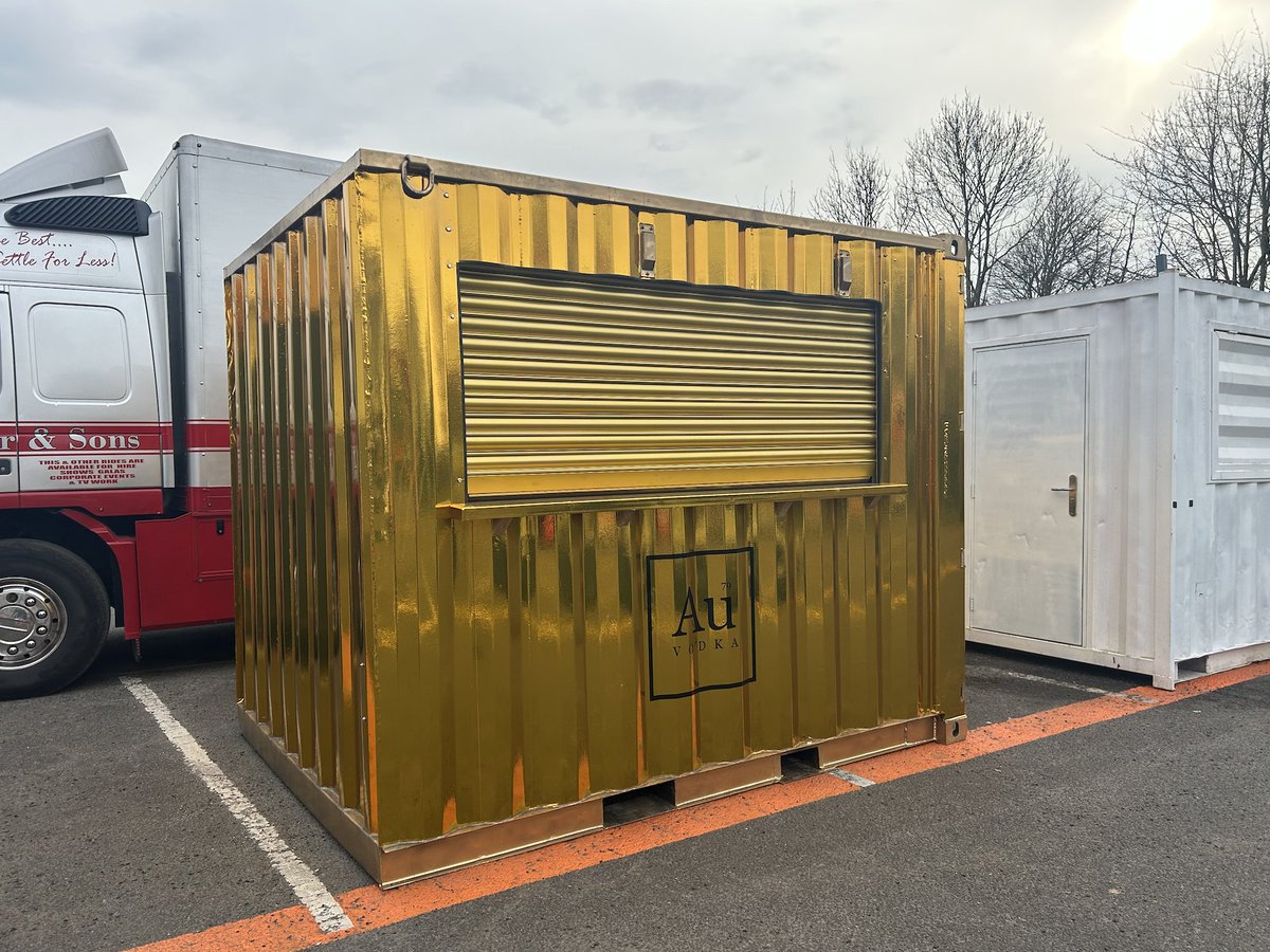 🍾 𝐀𝐔 𝐕𝐎𝐃𝐊𝐀

We are delighted to welcome AU Vodka to the Attis Arena tomorrow as part of our fan zone ahead of the game, which commences from 12noon.

Get down early to enjoy the build-up to the match on our Community Day.

#UTI #IRON
