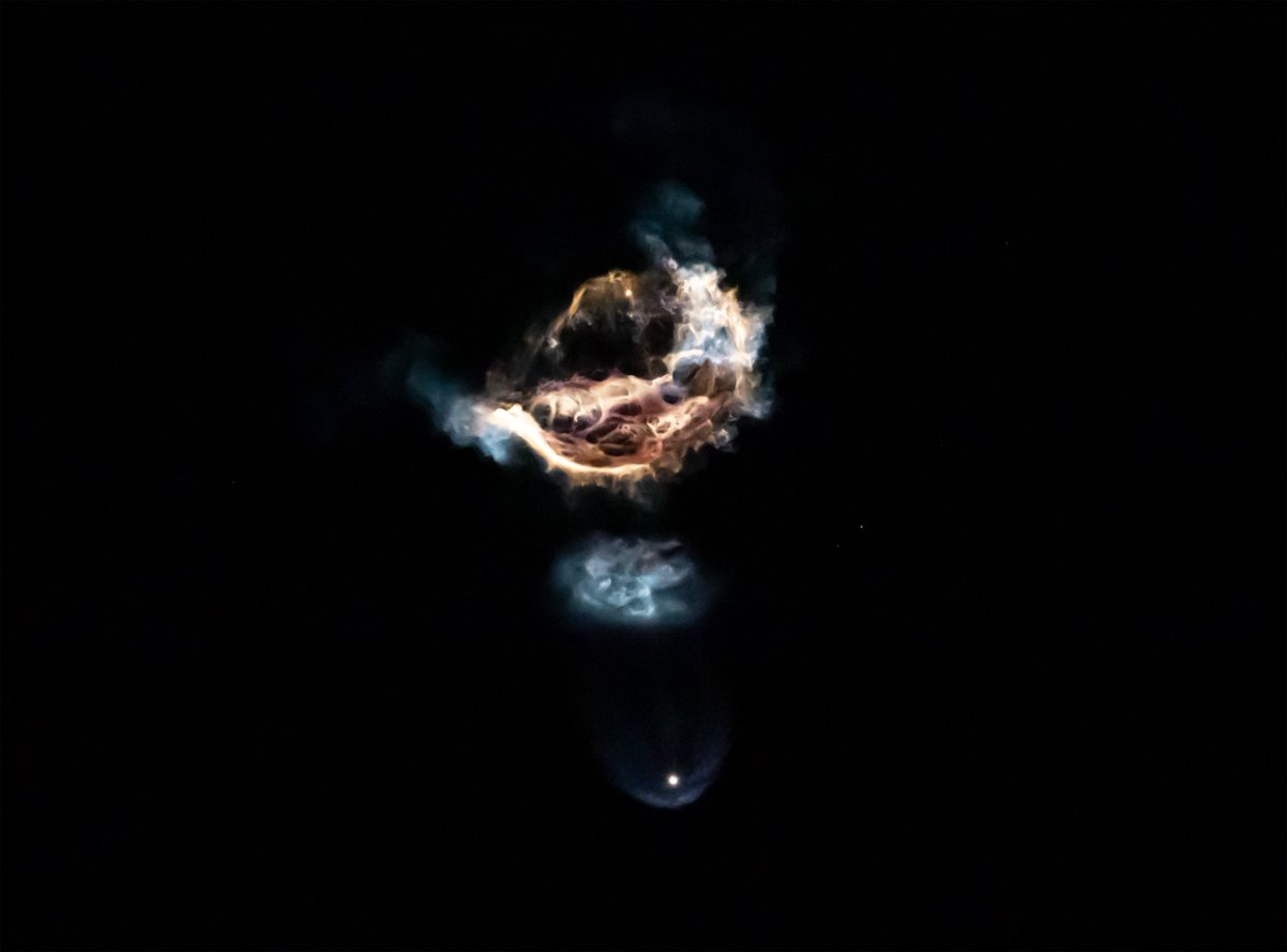 SpaceX's tweet photo. Falcon 9 lifts off from California, completing this booster’s second mission in nine days https://t.co/NoXYkwZkaX