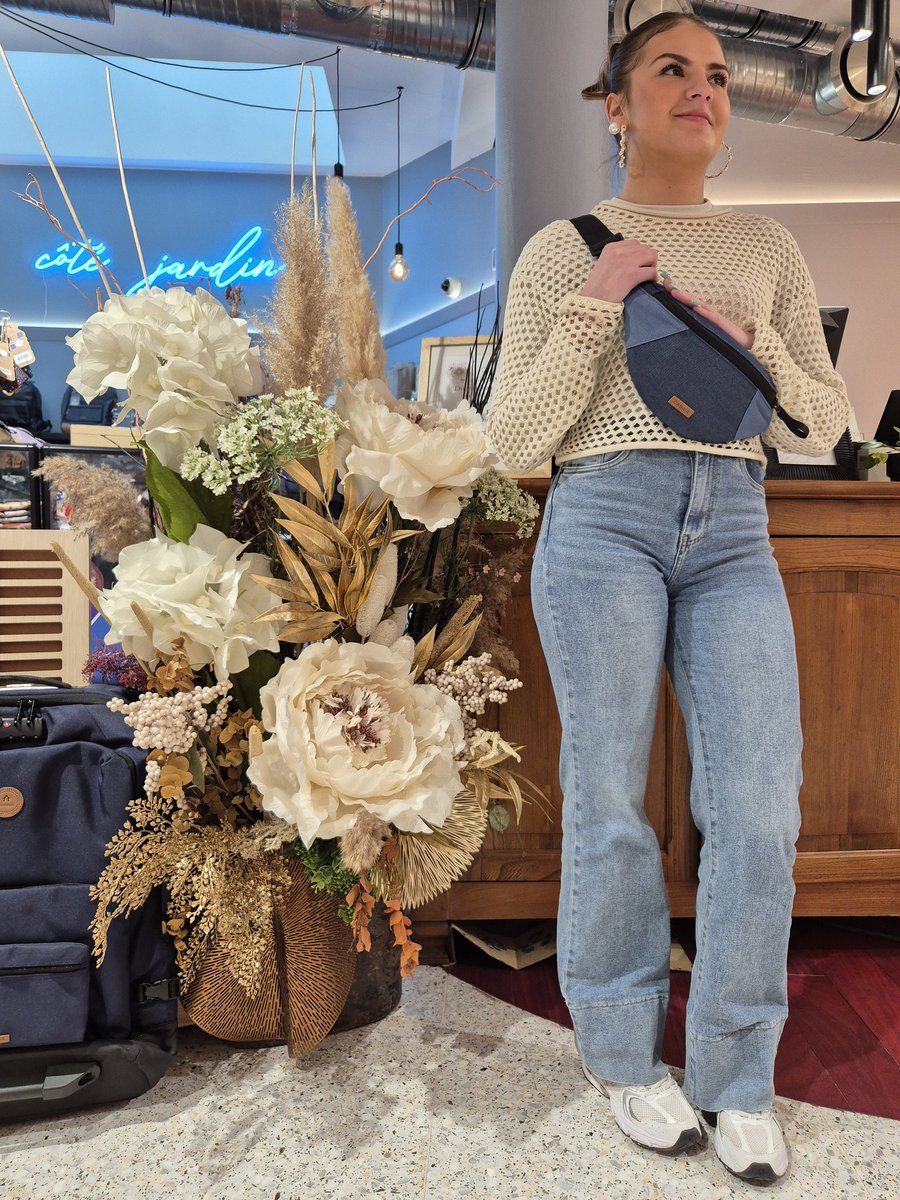 maroquinerie76's tweet photo. 💙 Sac banane 💙 Cabaia 💙 San Giljan blue denim 💙 39 € 💙 #Sac #SacBanane #sacfemme #sacmode #sactendance #Cabaia #Maroquinerie #Dieppe https://t.co/2p3EwdMeHX