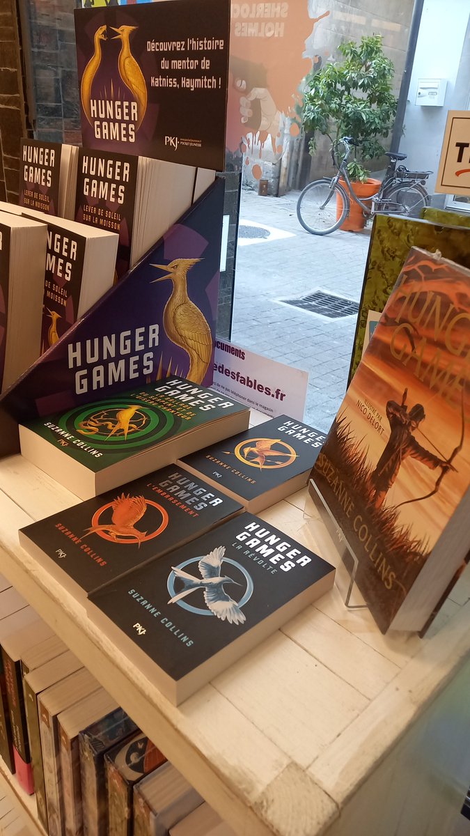 LaLibrairieDesFables (@librairiedesfab) on Twitter photo Les Hunger Games s'invitent à la librairie des Fables ! 🏹
Découvrez le sort de Haymitch lors des cinquantièmes Hunger Games. Un retour en arrière sur le passé du mentor de Katniss. 🏹
Le livre vous attend en boutique, puisse le sort vous être favorable ! 🏹
<a href="/pocket_jeunesse/">pocket_jeunesse</a> Les Hunger Games s'invitent à la librairie des Fables ! 🏹
Découvrez le sort de Haymitch lors des cinquantièmes Hunger Games. Un retour en arrière sur le passé du mentor de Katniss. 🏹
Le livre vous attend en boutique, puisse le sort vous être favorable ! 🏹
<a href="/pocket_jeunesse/">pocket_jeunesse</a>