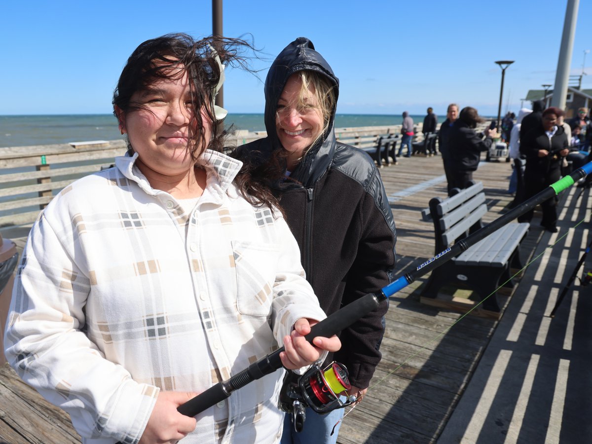 jennettespierob's tweet photo. Strong Breeze -- Student, Yarely Resendiz, and her teacher, Amy Elliott, fight the #wind while bottom #fishing during a field trip class from Douglas Byrd High School in Cumberland County. #dogfish https://t.co/rt5YqGxy6q