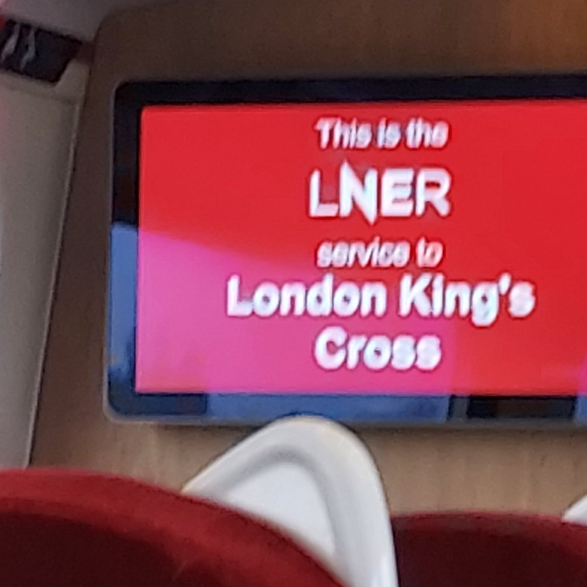 outlawajamundo's tweet photo. Strange that the 14.03 from London Kings Cross to Leeds 'live' screen @LNER insisted we were travelling to where we had just left ! https://t.co/W5mcg34WOS