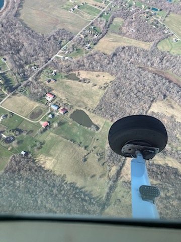 Talk about real world learning experiences - 3 of our Aerospace students took to the skies today in partnership with Whitewater Aviation Inc. After Spring Break, 21 of their classmates will get their turn #FindYourGreatness <a href="/slsdpollitt/">Mr. Pollitt</a> <a href="/GreatOaksOhio/">Great Oaks Career Campuses</a>