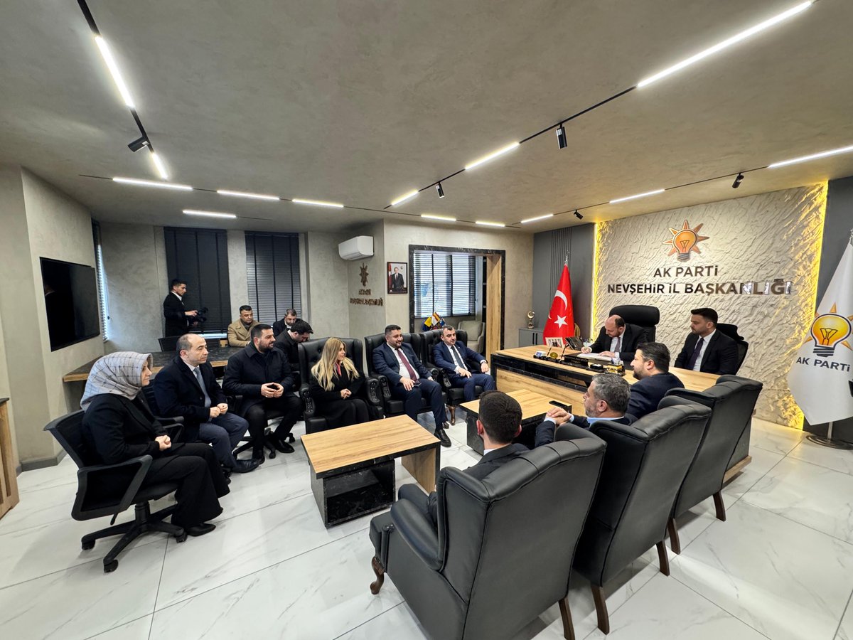 av_mfa's tweet photo. Kıymetli Genel Başkan Yardımcımız ve Teşkilat Başkanımız Sn. Ahmet Büyükgümüş,
Teşkilat Başkan Yardımcılarımız Sn. Ahmet Çolakoğlu ve Sn. Vahit Atalan ile
MKYK Üyemiz, Sağlık Politikaları Başkan Yardımcısı Sn. Büşra Ergenç’i
teşkilat üyelerimizle birlikte İl Başkanlığımızda ağırladık. Kıymetli Teşkilat başkanımıza şehrimize hoşgeldiniz diyor ziyaretlerinden dolayı şehrimiz ve teşkilatımız adına teşekkür ediyoruz.