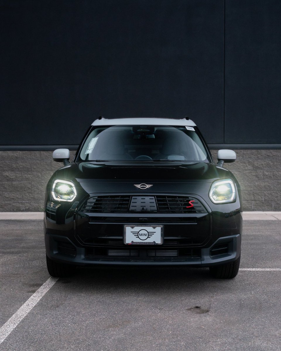 MotorwerksMINI's tweet image. #FridayViews visit us this weekend to find your dream MINI Cooper! 😍 #MotorwerksMINI #MINICooper