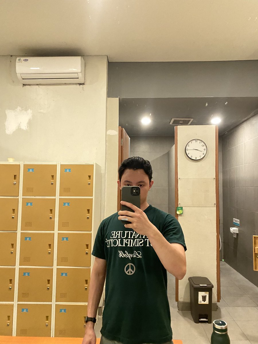 𝔉 (@boyvoyageee) on Twitter photo 