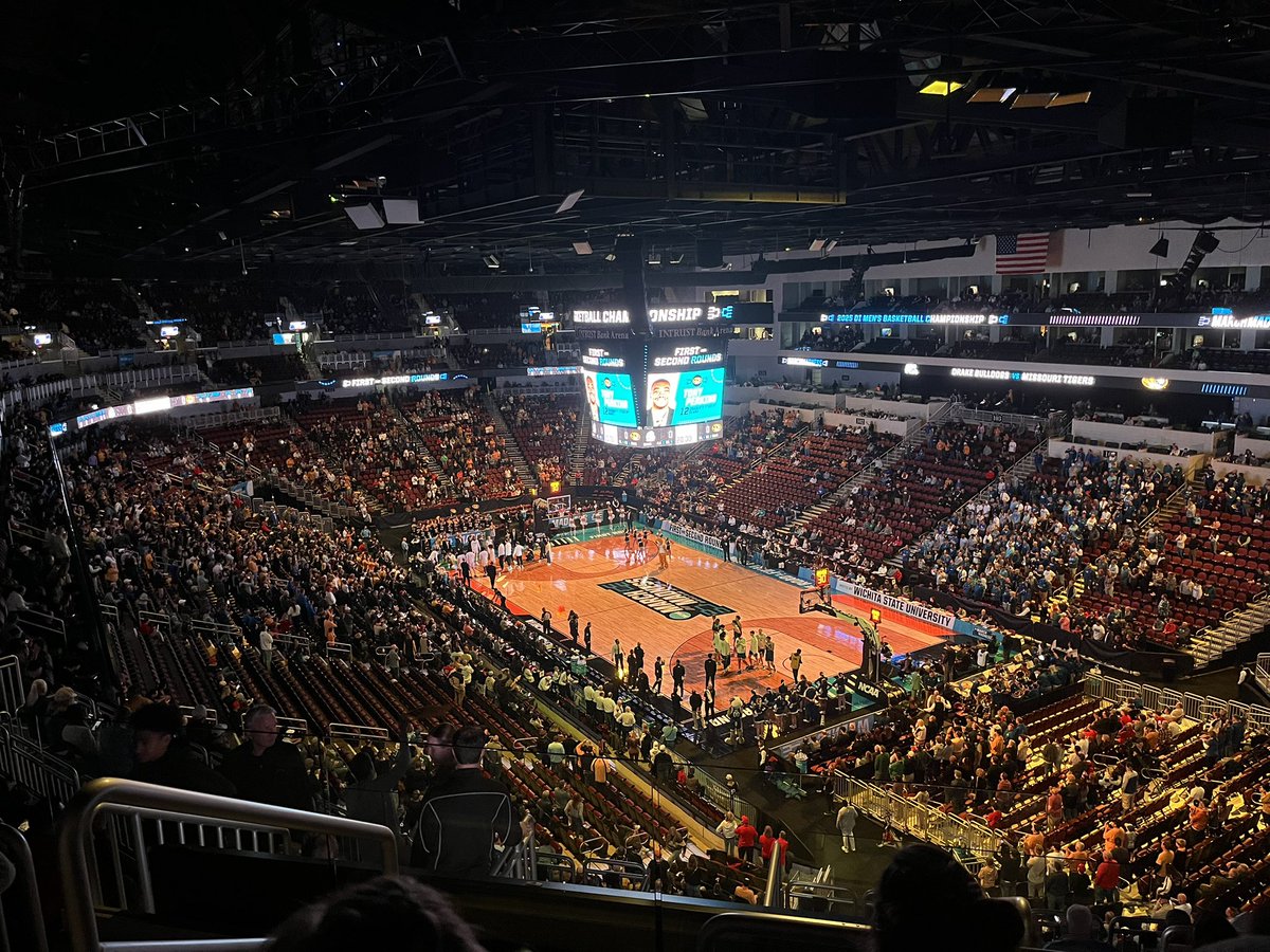 An embarrassing showing on the court… but it was pretty damn cool to fulfill my dreams as a kid to watch my Missouri Tigers play a March Madness game in person. 

One day the feelings in March/April will be different. 

M-I-Z (please give me some Z-O-U’s back) 🐅