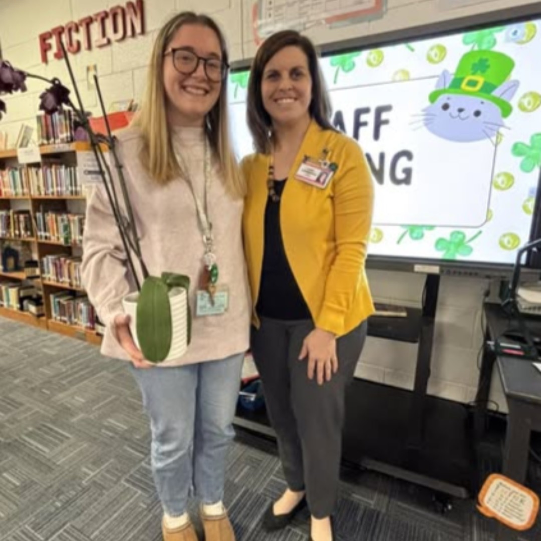 We want to congratulate a pair of former #UNCGSES students! Lauryn Kinney '20 was named Trinity Elementary's Teacher of the Year while Trinity Harrison '23 earned Franklinville Elementary's Distinguished Educator award!

#UNCGSOE #UNCGWay