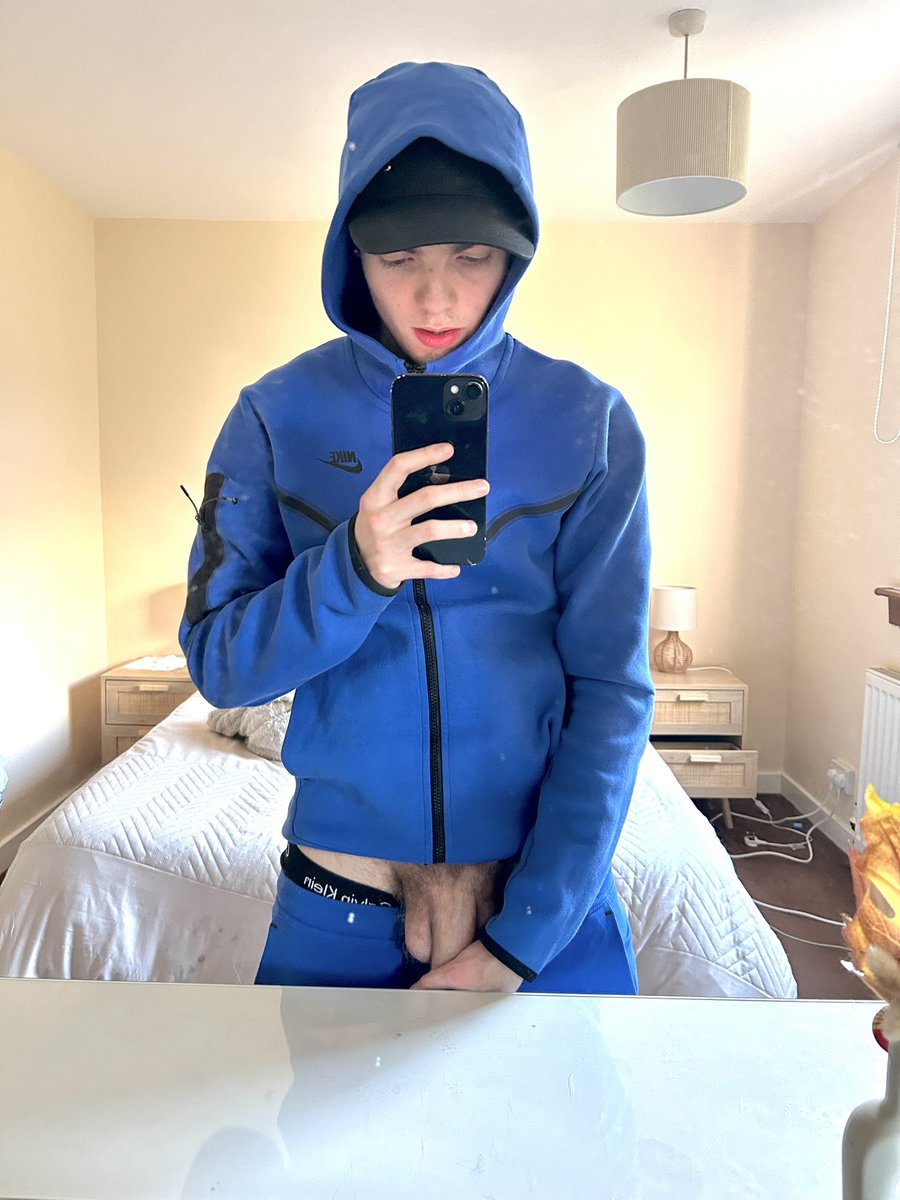 hornyglasgboy's tweet photo. Bottoms RT

https://t.co/WpYvmCHwmG https://t.co/BpBc4IXTd6