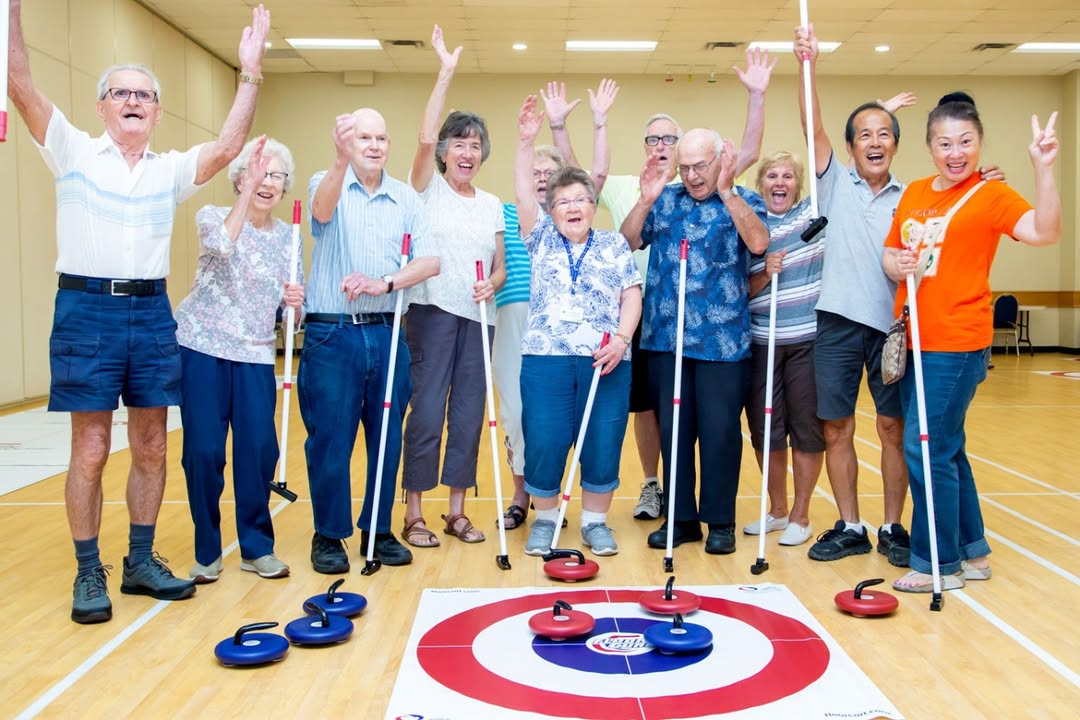 FloorCurl's tweet image. FloorCurl helps seniors stay active, promoting flexibility, increased range of motion, and circulation, while our adaptive Pusher Sticks allow those who cannot bend to floor level to easily deliver FloorCurl stones while standing or seated.
Learn more: floorcurl.com/who-its-for/se…