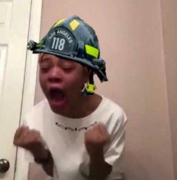 buckdiiaz's tweet photo. i cant believe buddie is finally happening just when i have to work and study ALL DAY https://t.co/7zqBS5TLs0