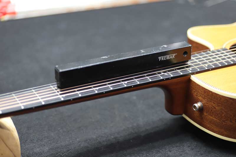 spreadsound's tweet photo. Seagull Artist - フレットすり合わせ+ナット交換3
カナダ製のアコースティックギター シーガル。小さなヘッドの形状が特徴的。今回は指板上のフレットの浮きがありビビりがあった為すり合わせを行いました。https://t.co/NQb1RZzejs https://t.co/RYQTTI1LLI