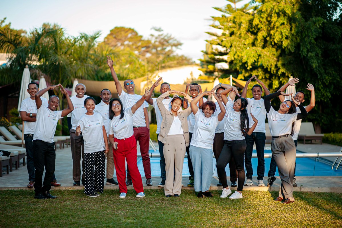 SmileTrainAfric's tweet photo. Smile Train and @SaferSurgery hosted Madagascar's first #capnography training on March 18. Led by Dr. Hery and Dr. Mamitiana, 12 participants learned about this vital device. All Smile Train centres in Madagascar received capnographs, ensuring access to life-saving care. https://t.co/RgtobbADtT