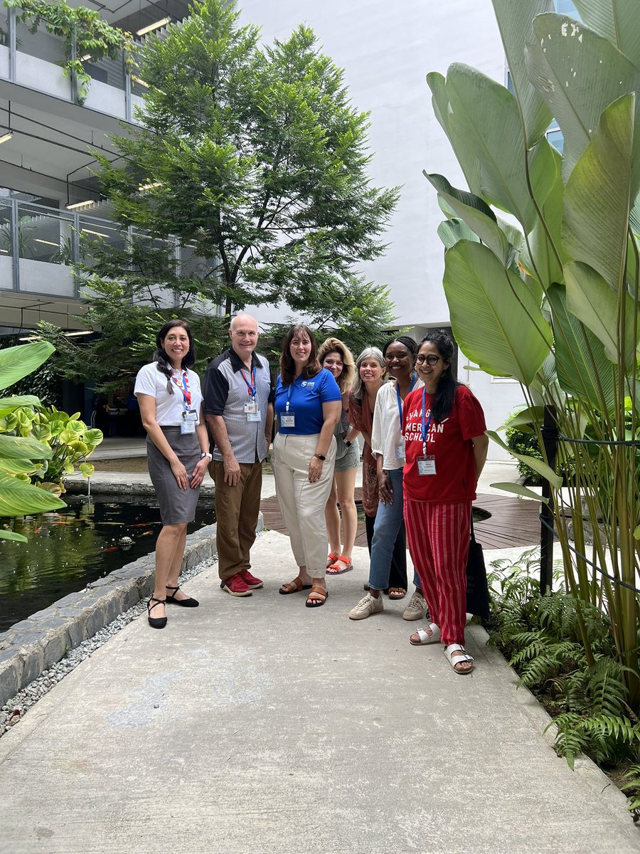 Having a blast with 1000 educators from the EARCOS Network at their conference in Kuala Lumpur International School! So many generous and kind colleagues here! Conference theme? #creativity #studentagency #higherlevelthinking #teachingforartisticbehavior <a href="/VoelzJames/">New Palestine High School</a> <a href="/massart/">Massachusetts College of Art and Design</a>