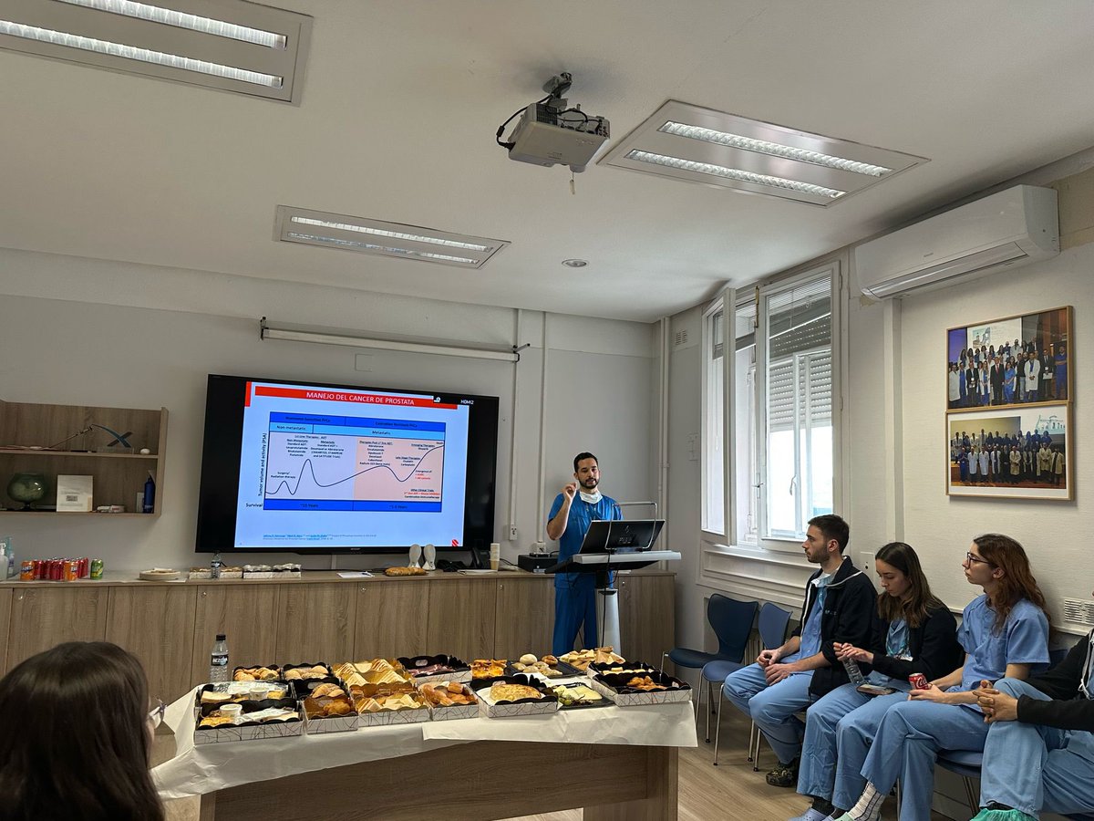 The #EAU25 congress has already started! Amazing experience of academic exchange with our colleagues from Japan! 🇯🇵🤝🇪🇸
We had the opportunity to perform 2 radical prostatectomies and 1 robotic cystectomy 🤖🔪, sharing surgical techniques and learning from each other in the OR.