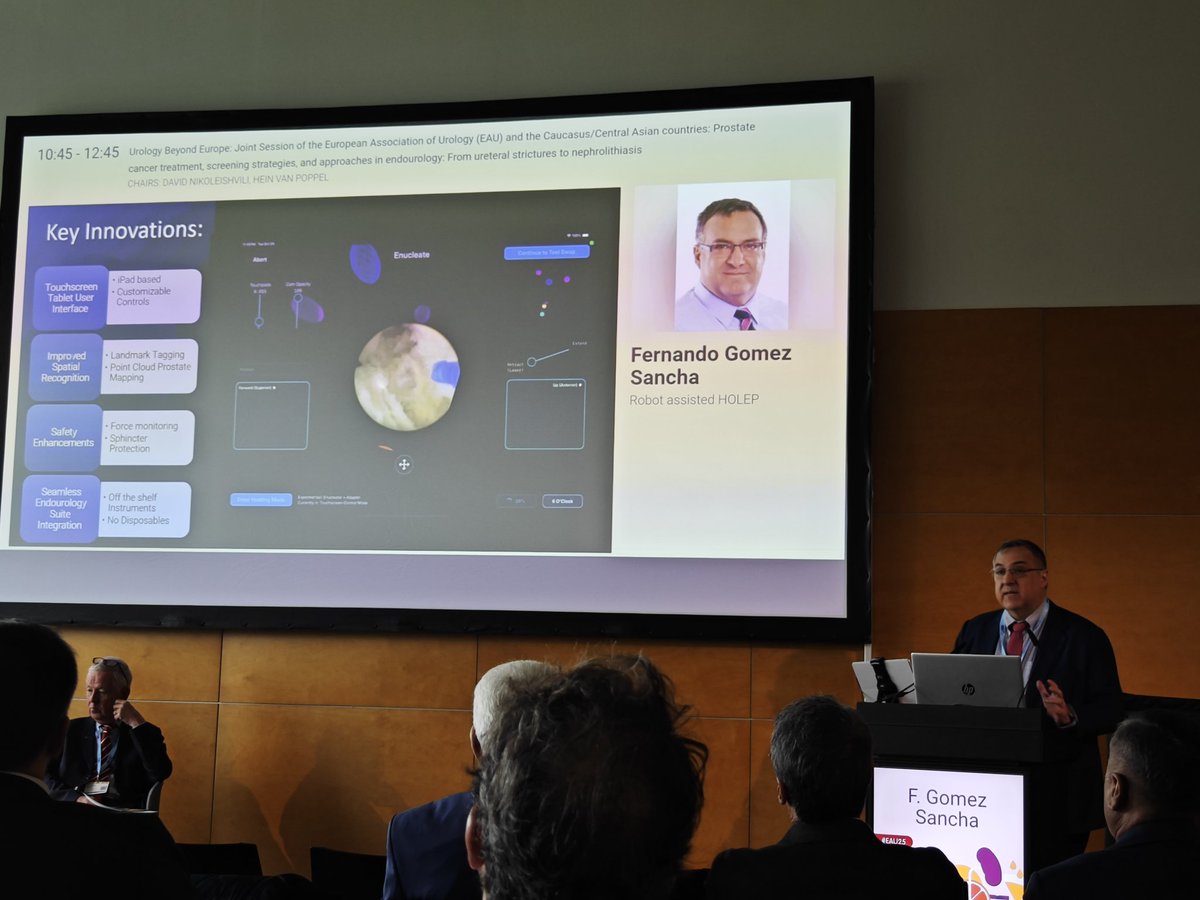 moisessocarras's tweet photo. @fgomsan introducing #RoLEP robotic laser enucleation! During #eau25 https://t.co/ADwOWunu1i