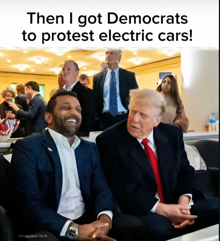 OneBadDude_'s tweet image. 😂🤣😂