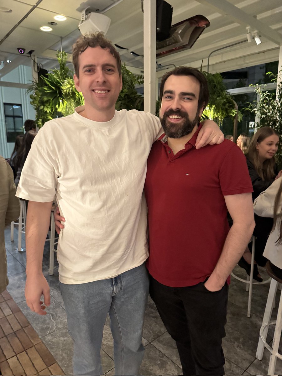 .<a href="/ModestPelican/">Modest Pelican</a> and I look drunk as fuck ha