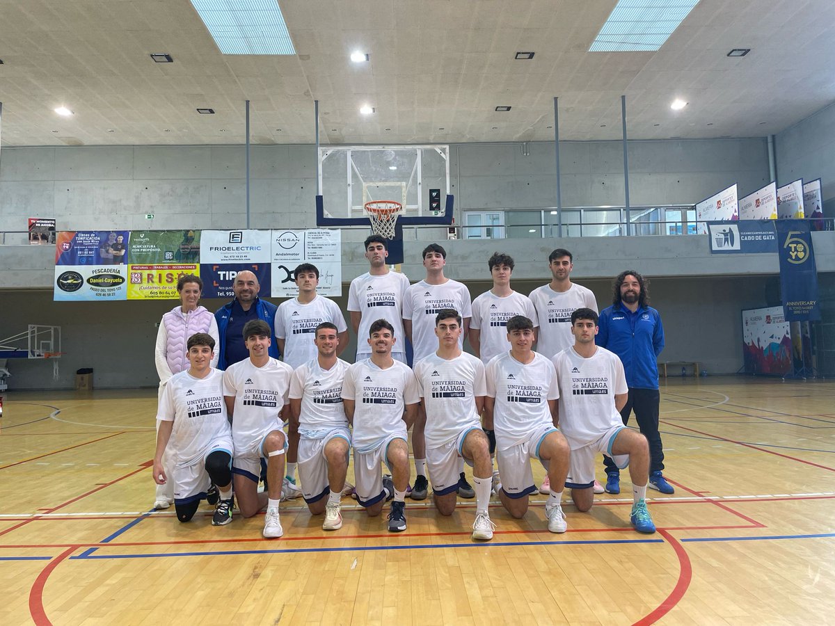 CBNovaschool's tweet photo. 𝘾𝘼𝙐 𝘼𝙡𝙢𝙚𝙧𝙞𝙖 2025 🏀

La selección de baloncesto de la UMA, CAMPEONA 🏆🥇 del CAU 2025 Almería. 

Manolo Trujillo, Adri Santiago, Lucas Vivar, Emilio Trujillo, Óscar Díaz y Juan Martín nos han representado.

¡Enhorabuena!

💙💛 #GoNovaschool #ClubDeportivo #Sportforlife https://t.co/iPnzFzwNzD
