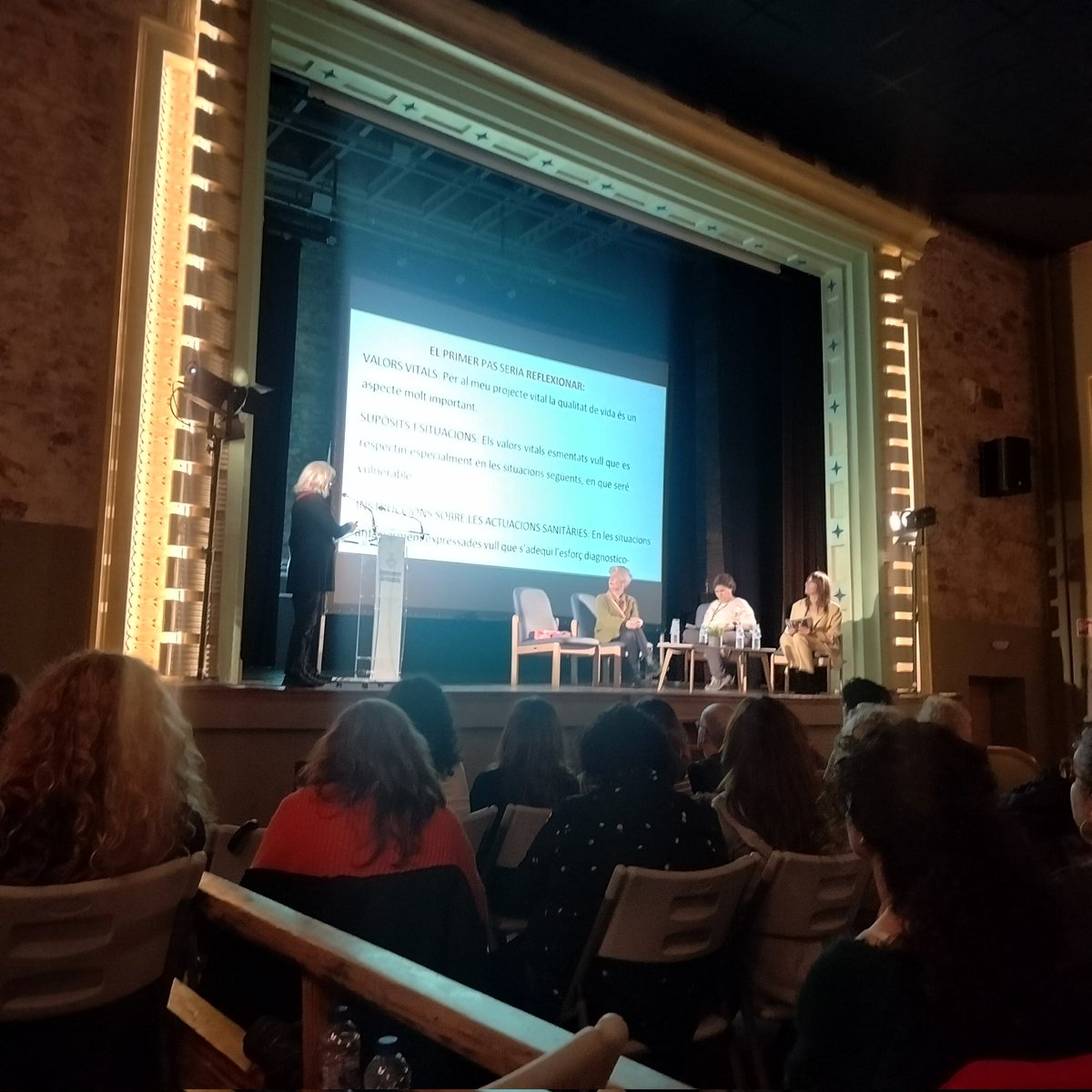 Última taula rodona amb Glòria Cantarell, Maite Carretero i Macarena Sánchez. #JoDecideixo <a href="/CorpoSalutMS/">Corporació de Salut del Maresme i la Selva</a>