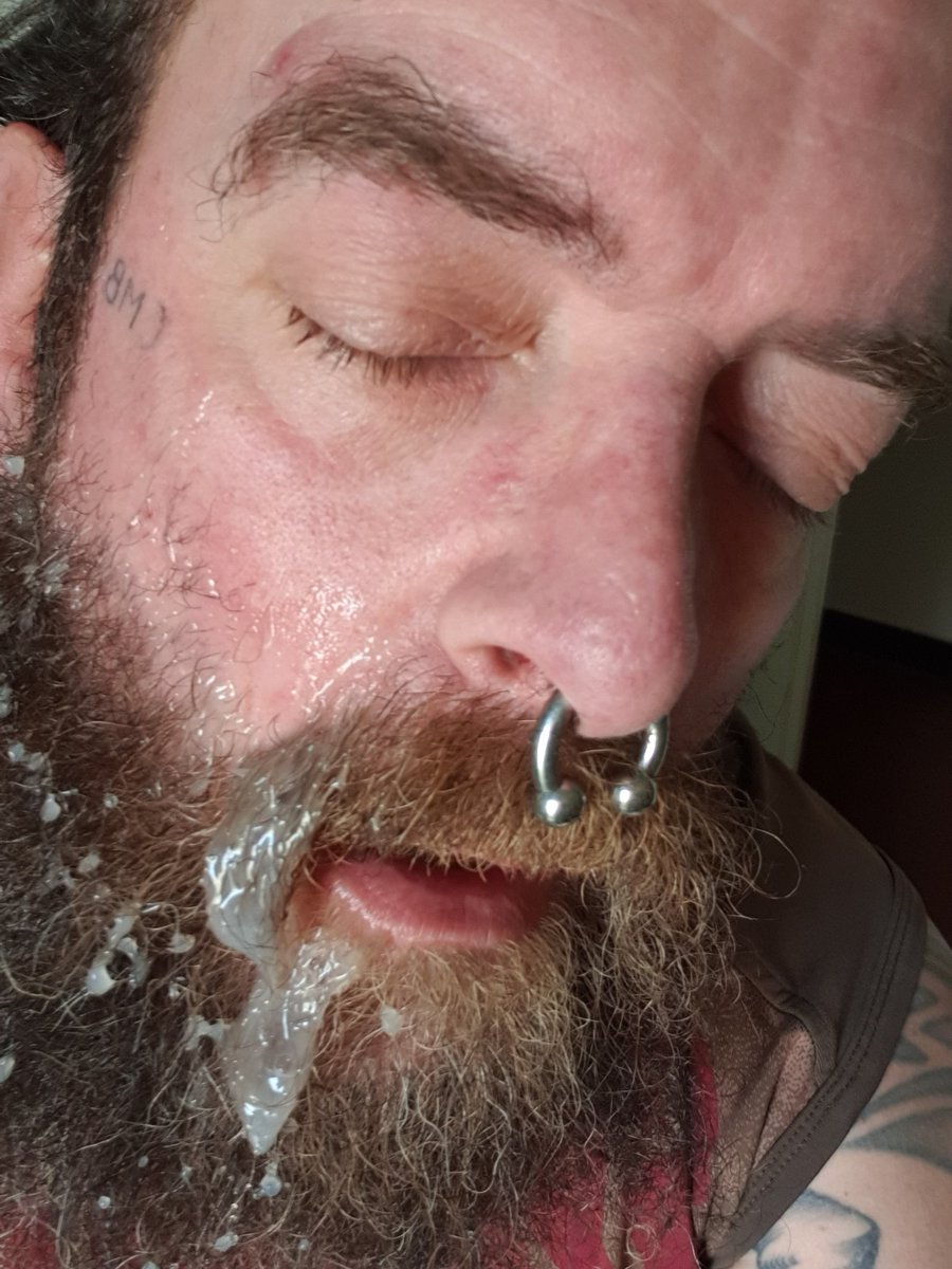ZZegimp's tweet photo. @Diimmyxxl Jte bouffe la queue quand tu veut et jveux ton jus sur ma face https://t.co/Eh9zml1mUE