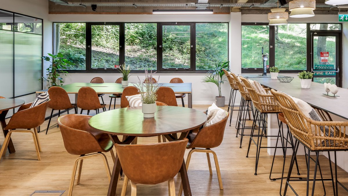 Venaspace's tweet photo. Natural light = productivity! ☀️ 

The Apex in Plymouth brings the outside in for a better workspace. Learn more: https://t.co/eXbnWCjiqe

#NaturalLight #WorkspaceWellness #Plymouth #Venaspace https://t.co/ovl2Ds3iwG