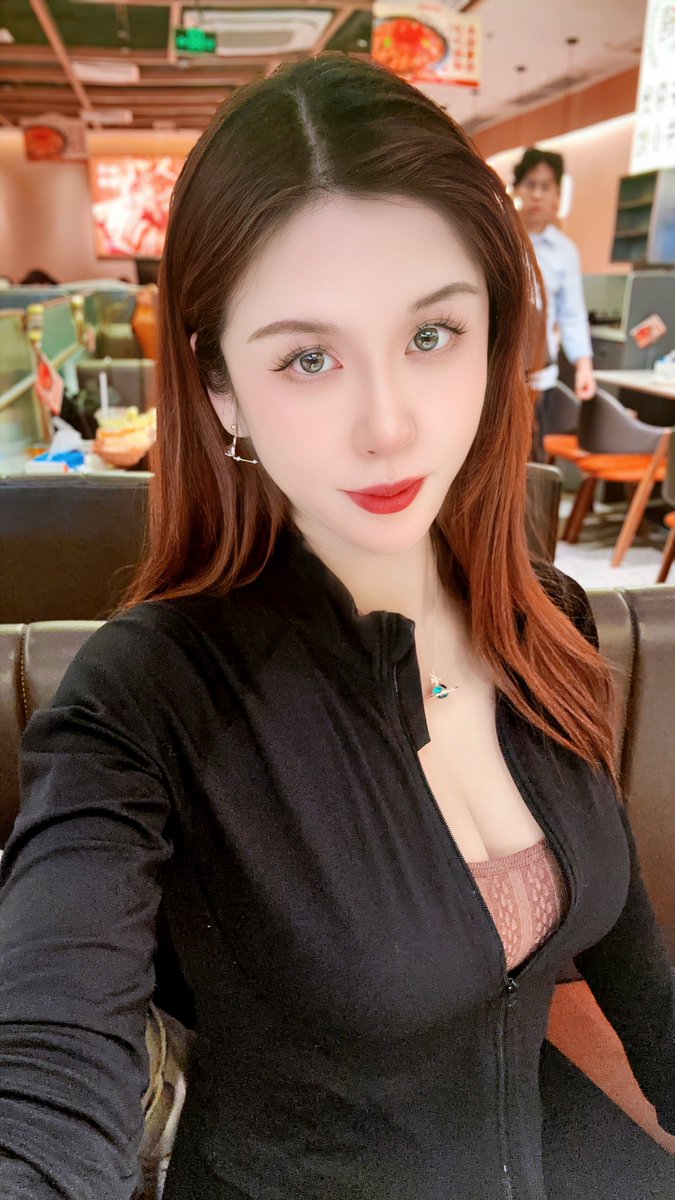 Youji186's tweet photo. 想没想我 想我哪里啦 https://t.co/HWpI2xBEBr