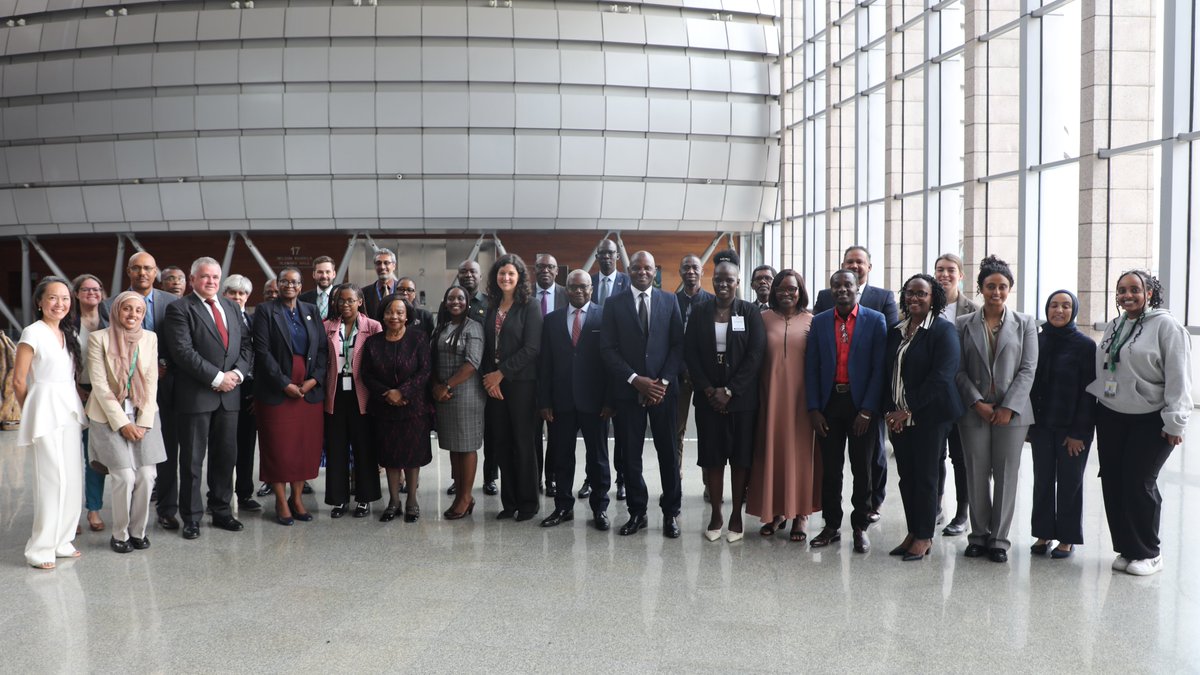 📰Press Release: The <a href="/_AfricanUnion/">African Union</a> concludes a High-Level Consultative Workshop on the political dimensions of Disarmament, Demobilization &amp; Reintegration (#DDR) 🕊️🤝

🔗 👉 peaceau.org/en/article/au-…

<a href="/UNOAU_/">UN Office to the African Union - UNOAU</a> <a href="/BerghofFnd/">Berghof Foundation</a> <a href="/UNPeacekeeping/">UN Peacekeeping</a>
