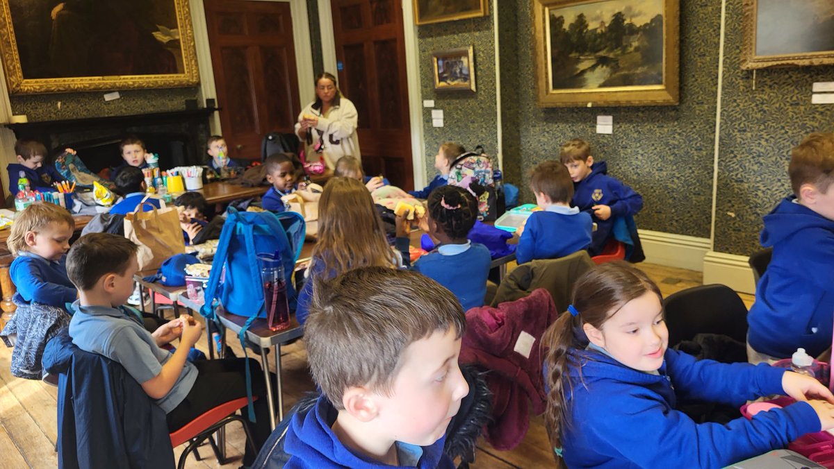 marys_rc's tweet image. Blwyddyn 1/2 and 2/3 are enjoying their lunch in Cyfarthfa Castle. We have built up our appetites investigating Joseph Parry&apos;s cottage. More fun to come after lunch! #cyfarthfacastle #historyisfun #bcahumanities