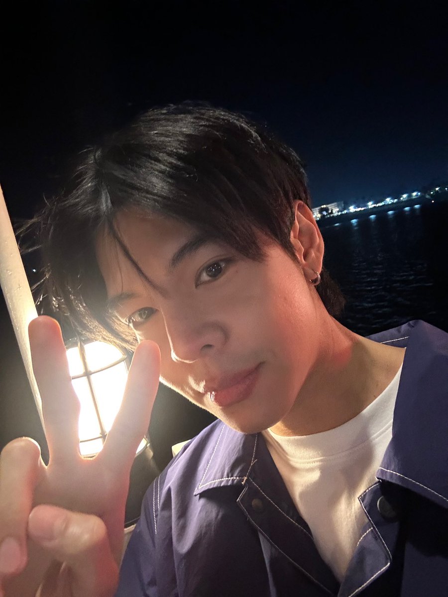 เล่นด้วยสิคะๆ 
 #NoojobbySelcaDay